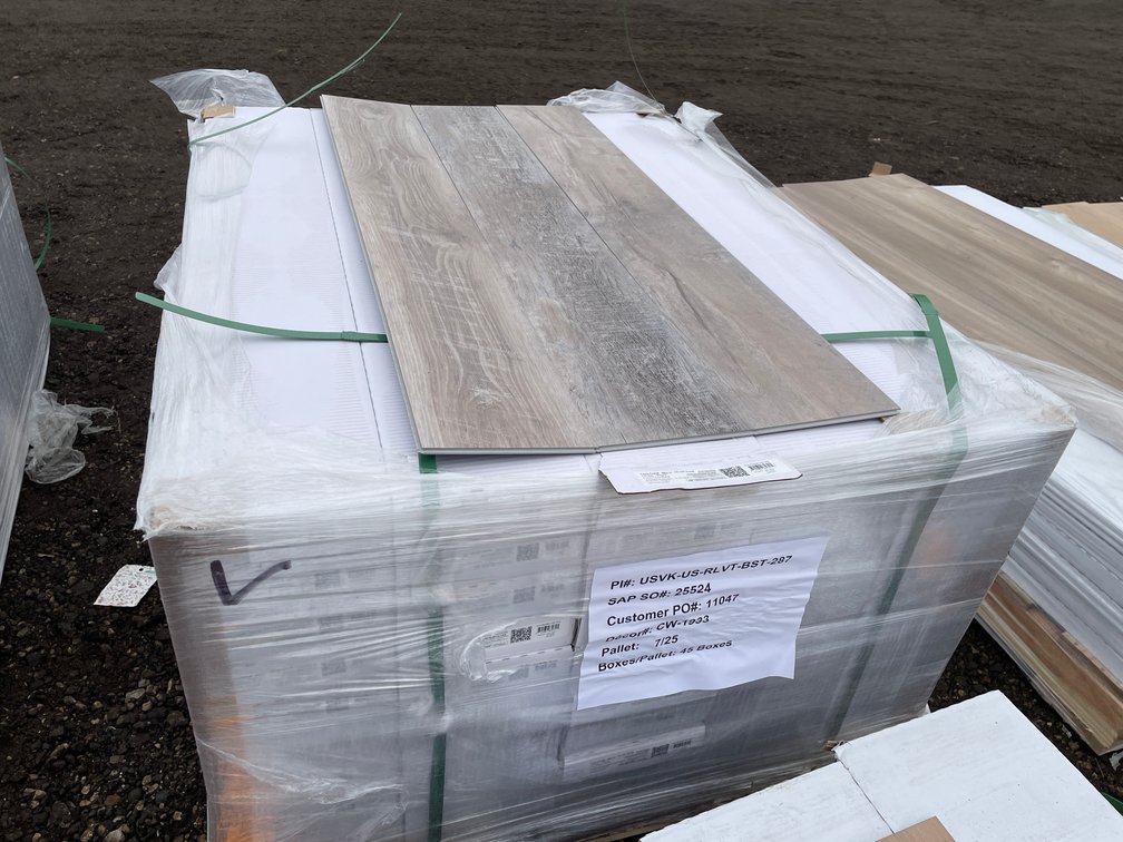 1,064.70 Sq. Ft. WATERPROOF Vinyl Click Flooring Planks