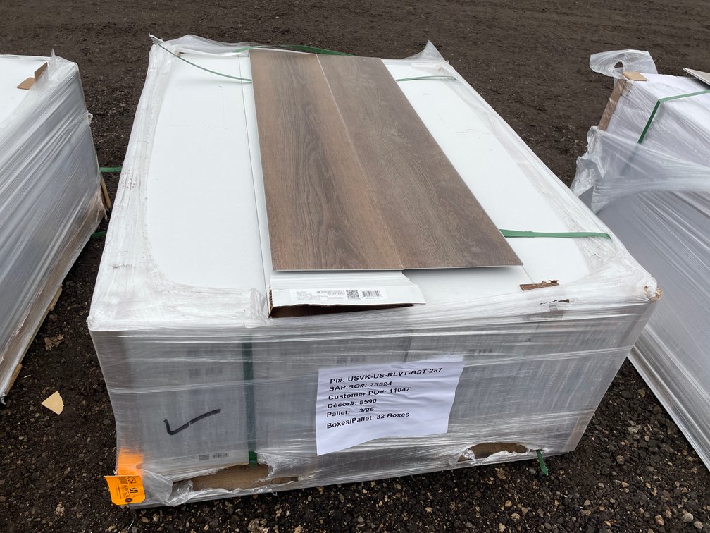 690.88 Sq. Ft. WATERPROOF Vinyl Click Flooring Planks