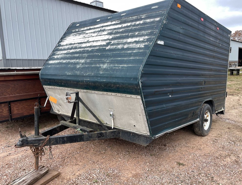 Single Axle Enclosed Trailer (No Title) 