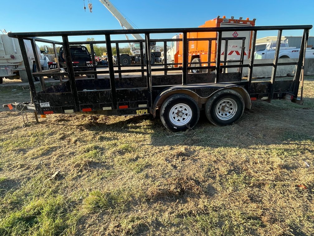 2002 Big Tex Car Trailer (Trailer #0938NC) (Has TX Title)
