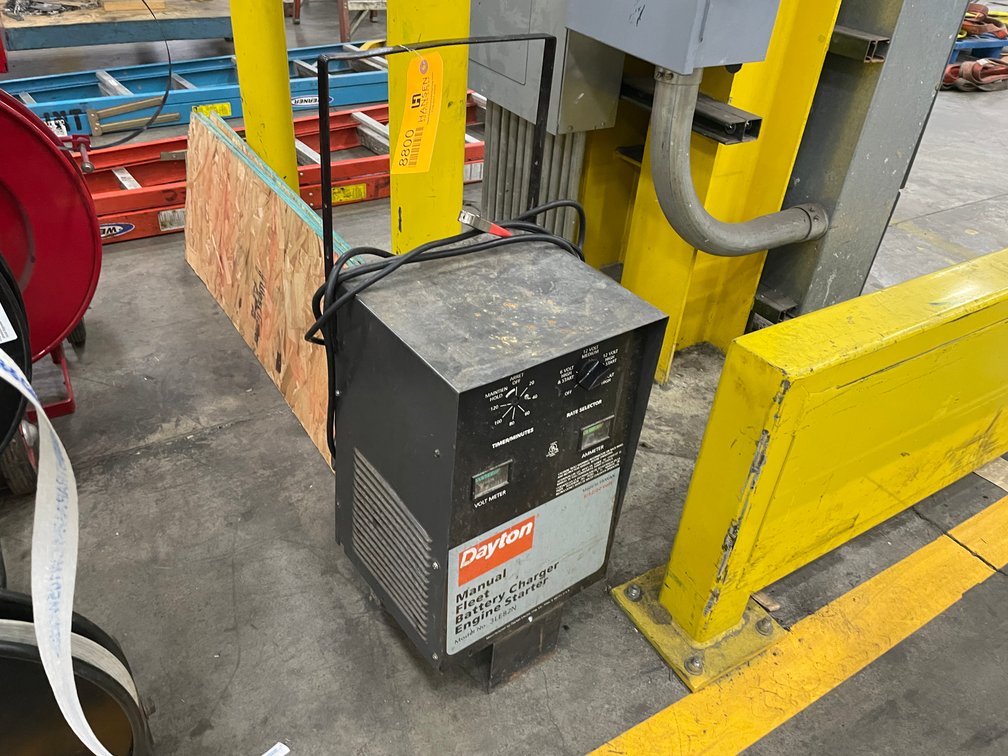 Dayton Heavy Duty Battery Charger