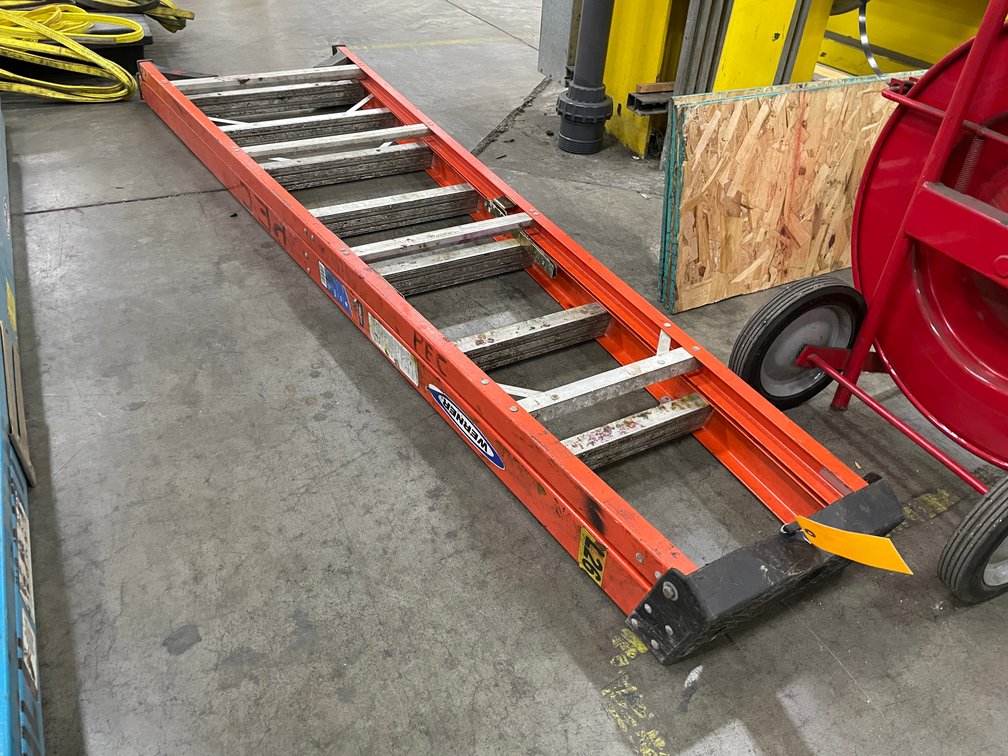 Werner 8' Step Ladder