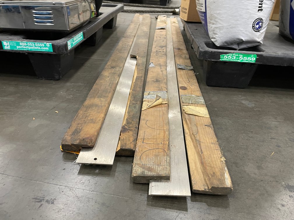 (2) 6' Metal Straight Edges