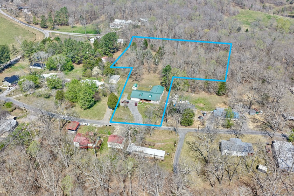 Image for Lake Area Real Estate & Personal Property Auction