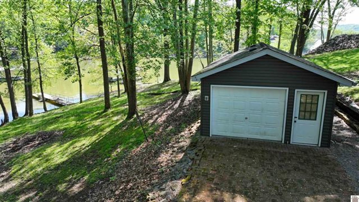 Image for 88 S Lakeshore Drive Cadiz, KY 42211