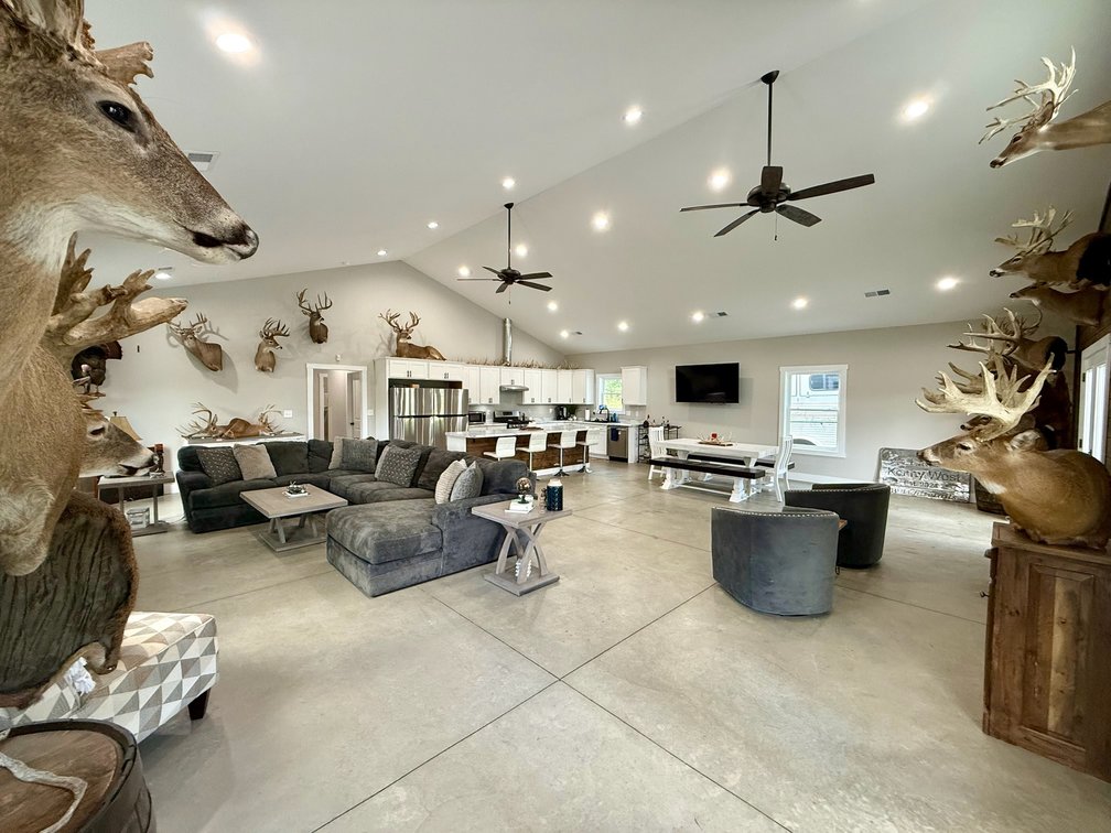 Image for Turnkey Luxury Game Preserve Auction