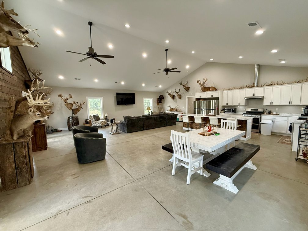 Image for Turnkey Luxury Game Preserve Auction