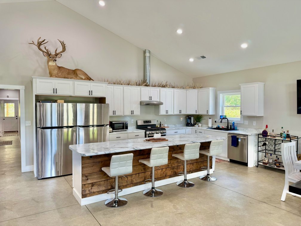 Image for Turnkey Luxury Game Preserve Auction