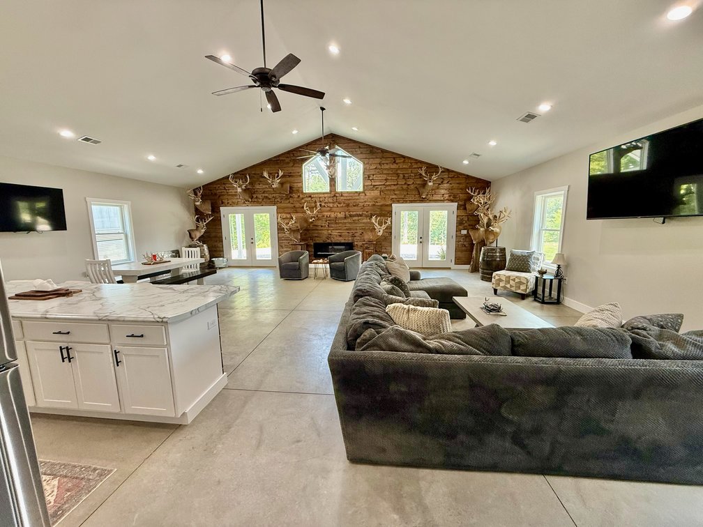 Image for Turnkey Luxury Game Preserve Auction