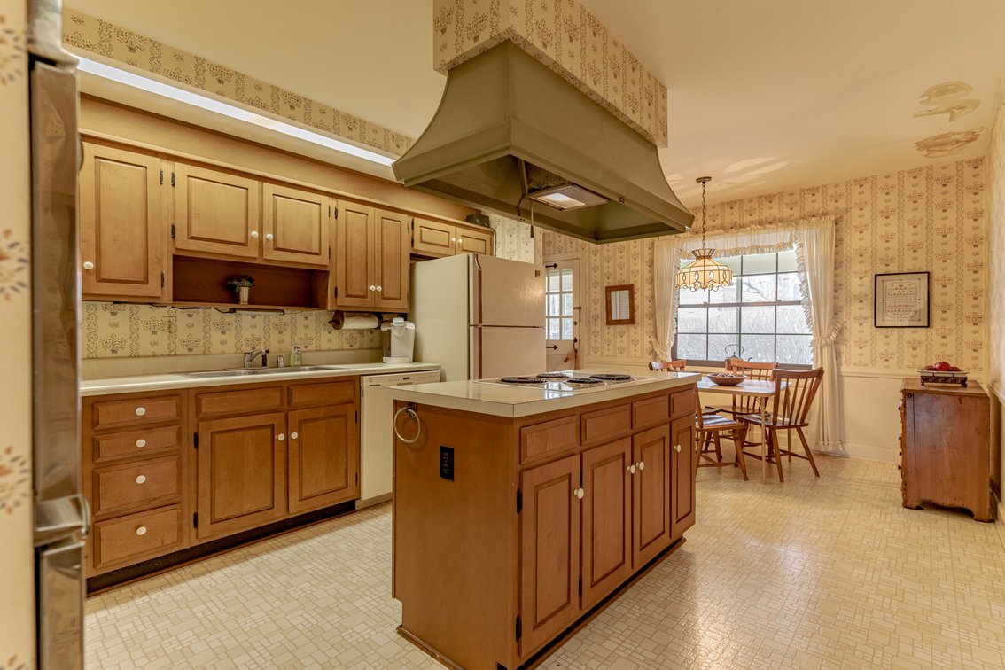 Image for Absolute Estate Auction in The City of Hurstbourne - Real Estate
