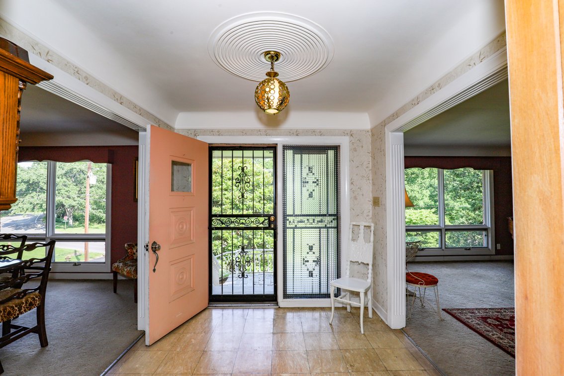 Image for Absolute Real Estate Auction in the Seneca Park area