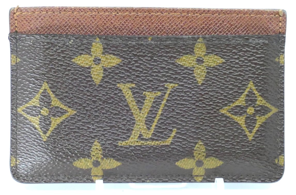 Louis Vuitton Card Holder in Monogram Canvas