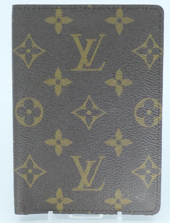 Louis Vuitton Passport Case in Monogram Canvas