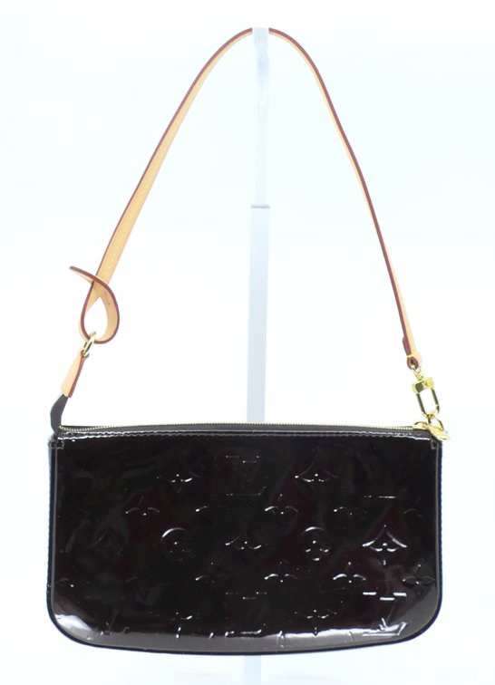 Louis Vuitton Pochette Accessories Vernis