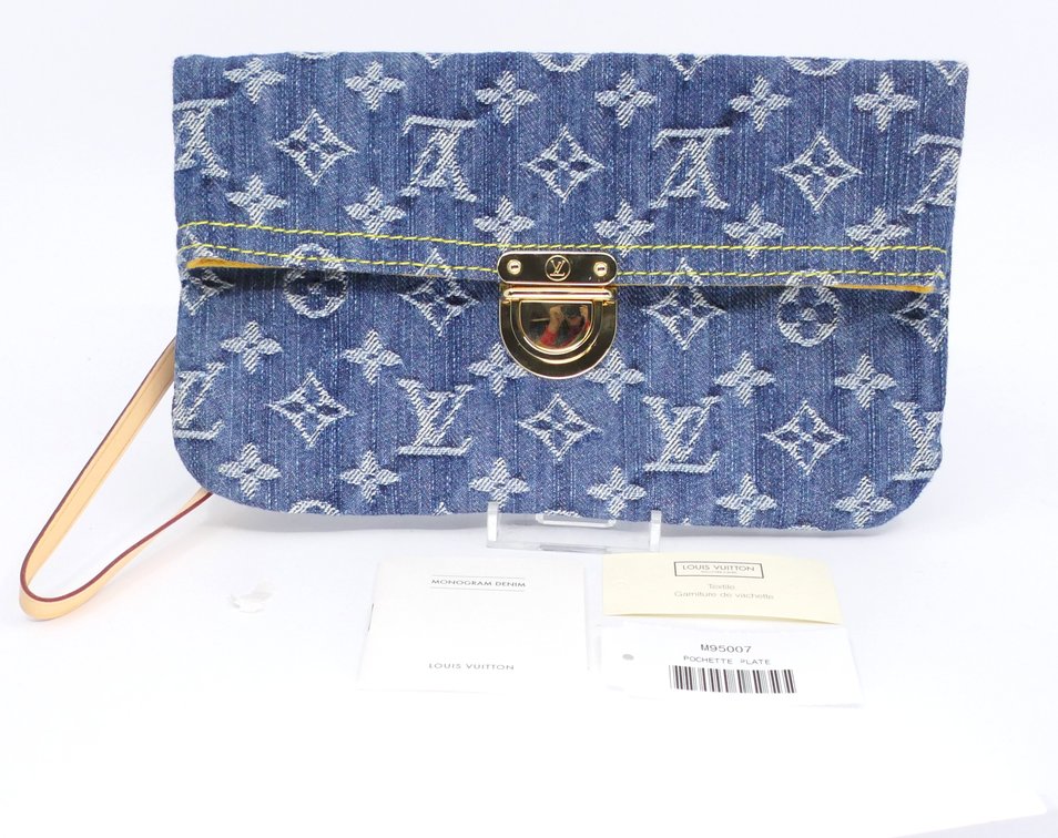 Louis Vuitton Pochette Plate Clutch n Denim