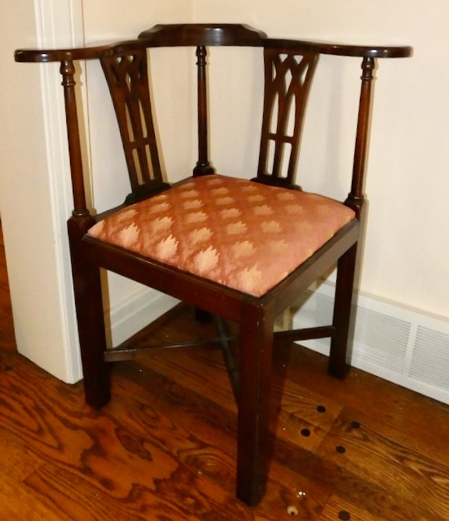 Mahogany Chippendale-style Straight Leg Corner Chair