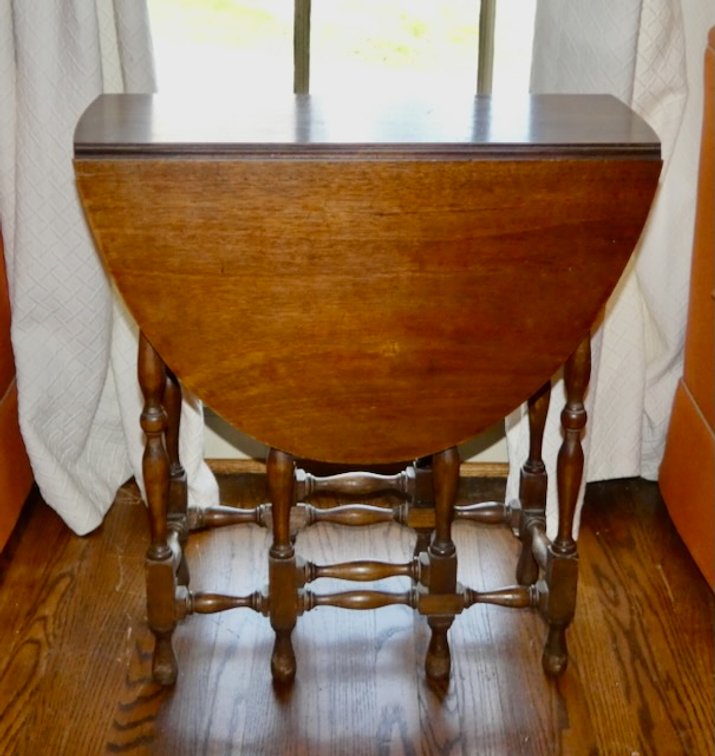 William and Mary Style Double Drop Leaf Gateleg Table