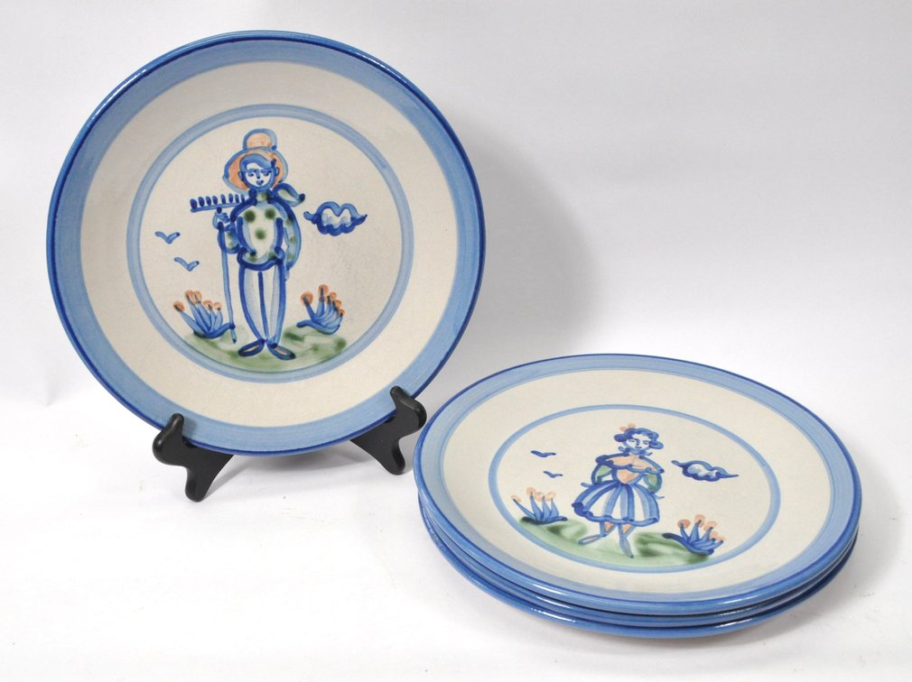 Four Hadley Pottery Dinner Plates