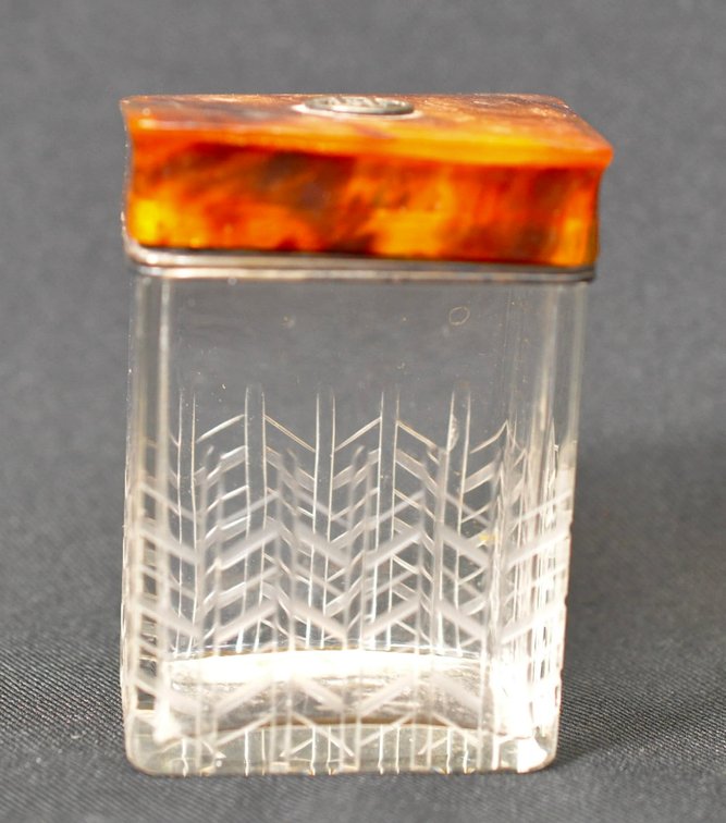 Desk Cigarette Holder with Bakelite Lid