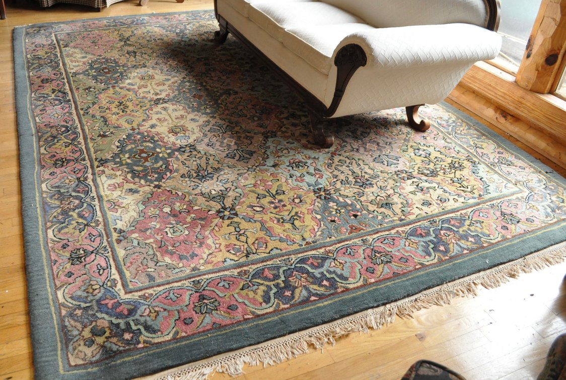 100% Wool Pile Handmade Rug
