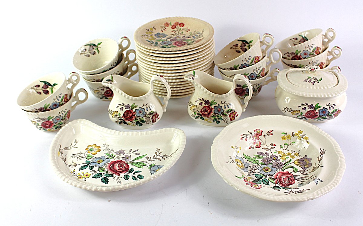 Spode Romney Pattern Dinnerware and Serveware