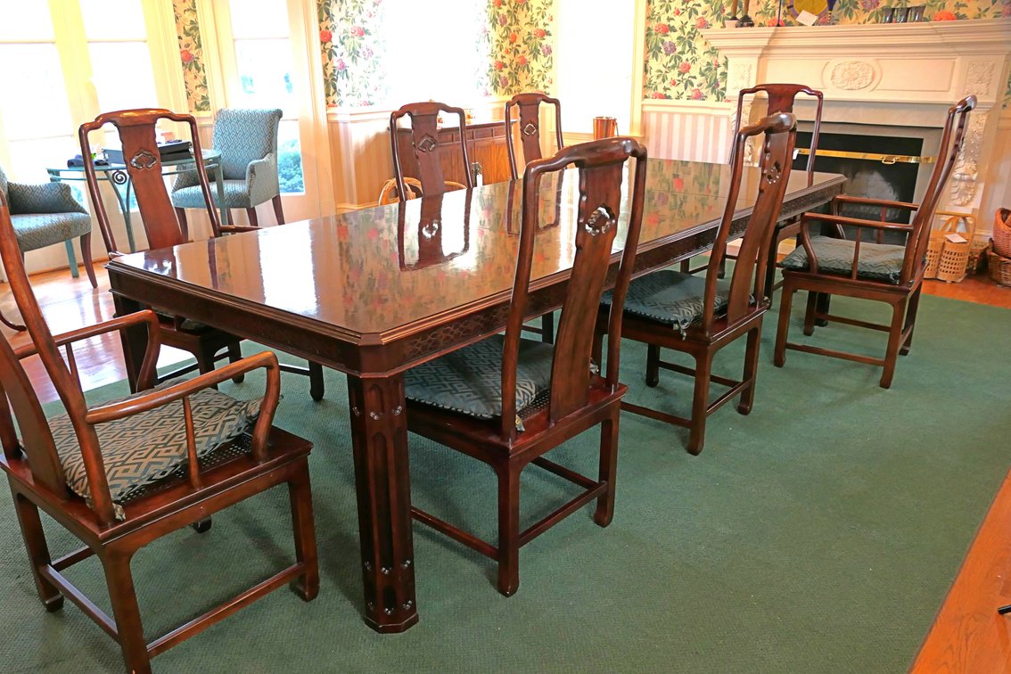 Chinese Chippendale Style Mahogany Finish Dining Table