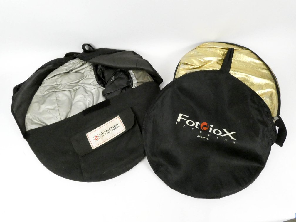 Calumet Changing Room Film Change Bag and Collapsible Reflector