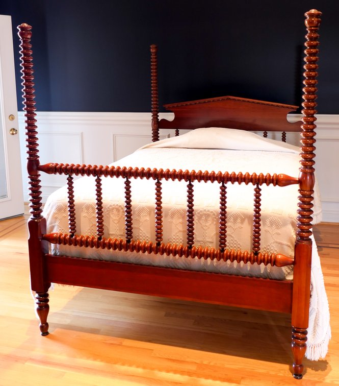 Solid Cherry Spindle Bed by Davis Furniture