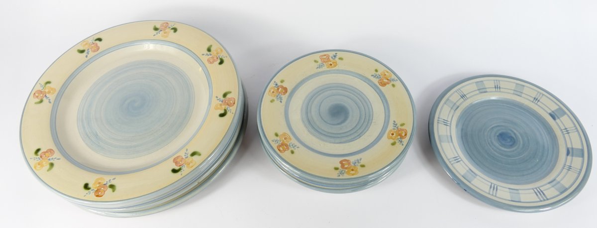Louisville Stoneware Primrose Plates