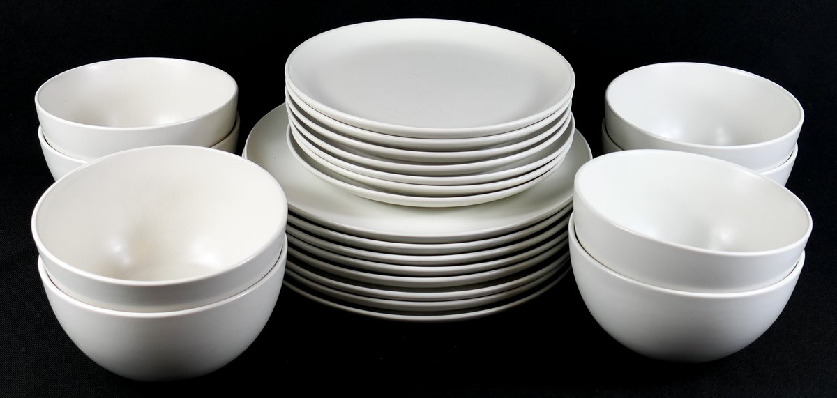 Members Mark Dishware