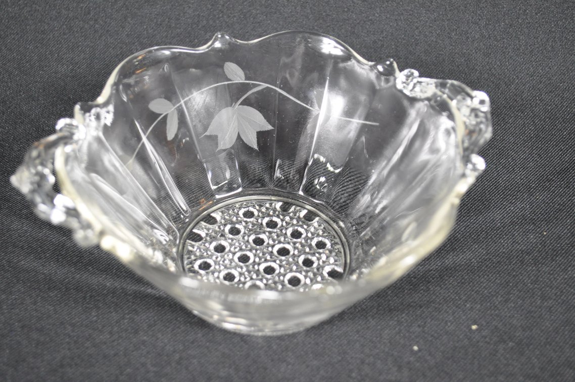 1930s "Landrum Cane Bubble" Bowl