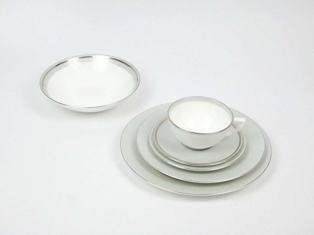 Wedgwood Tulle China Place Setting