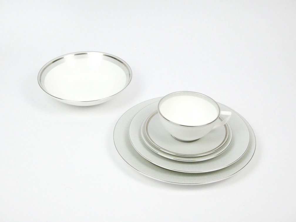 Wedgwood Tulle China Place Setting