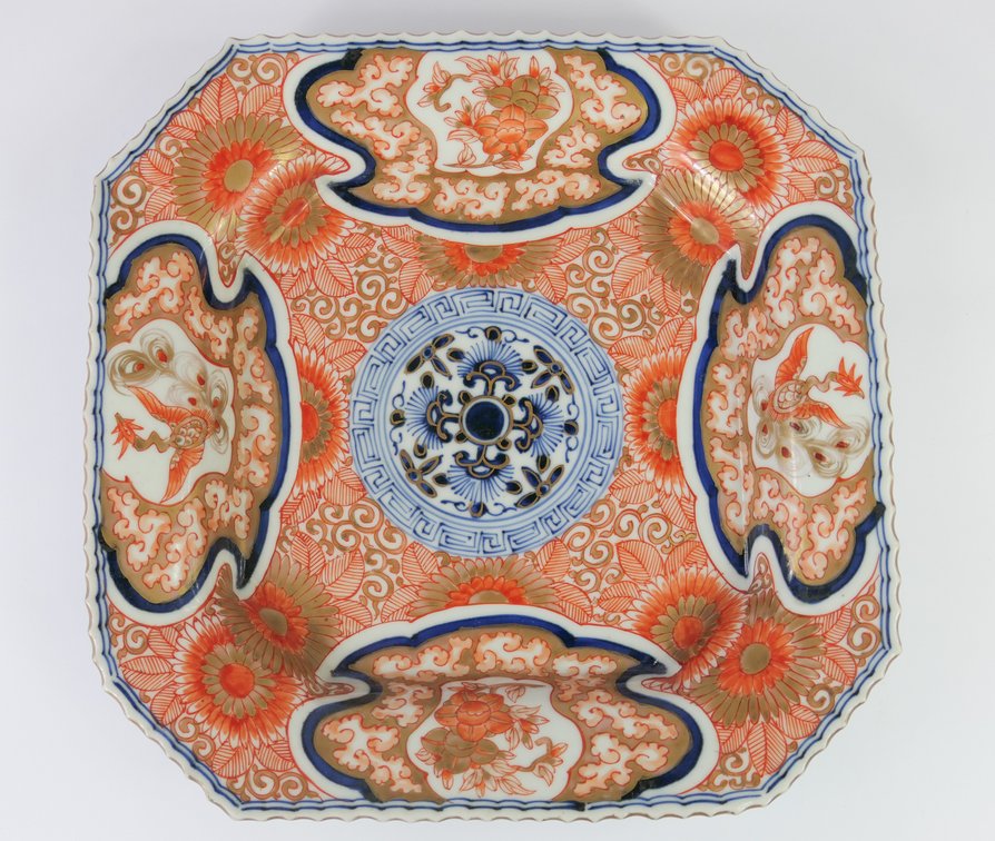 Japanese Imari Ware Hand-Painted Porcelain Plate