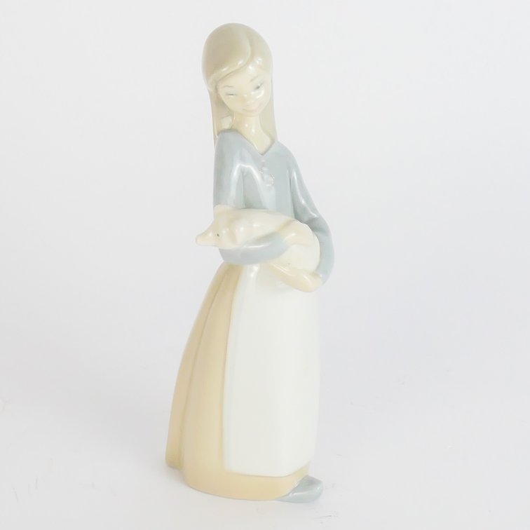 Lladro "Girl with Pig"