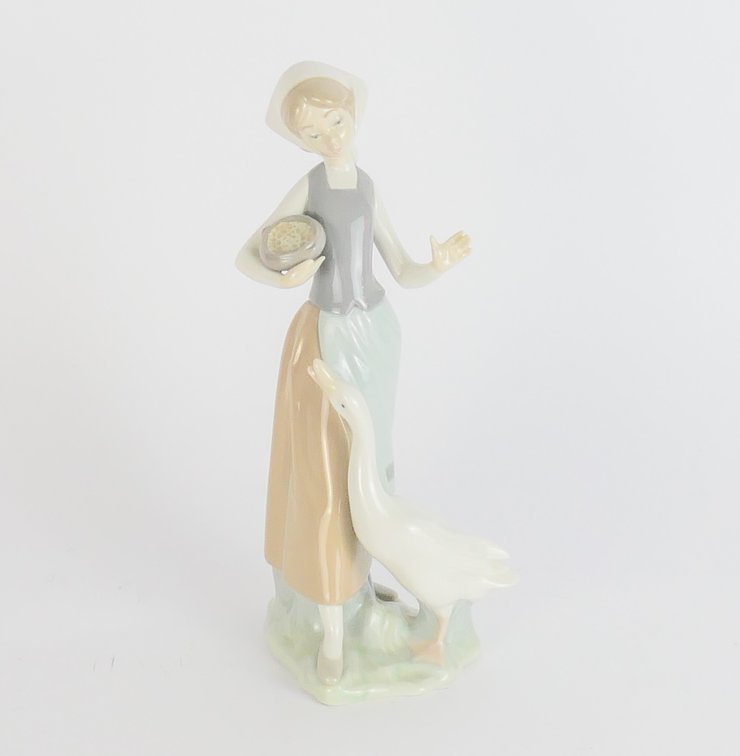 Lladro "Girl with Duck"