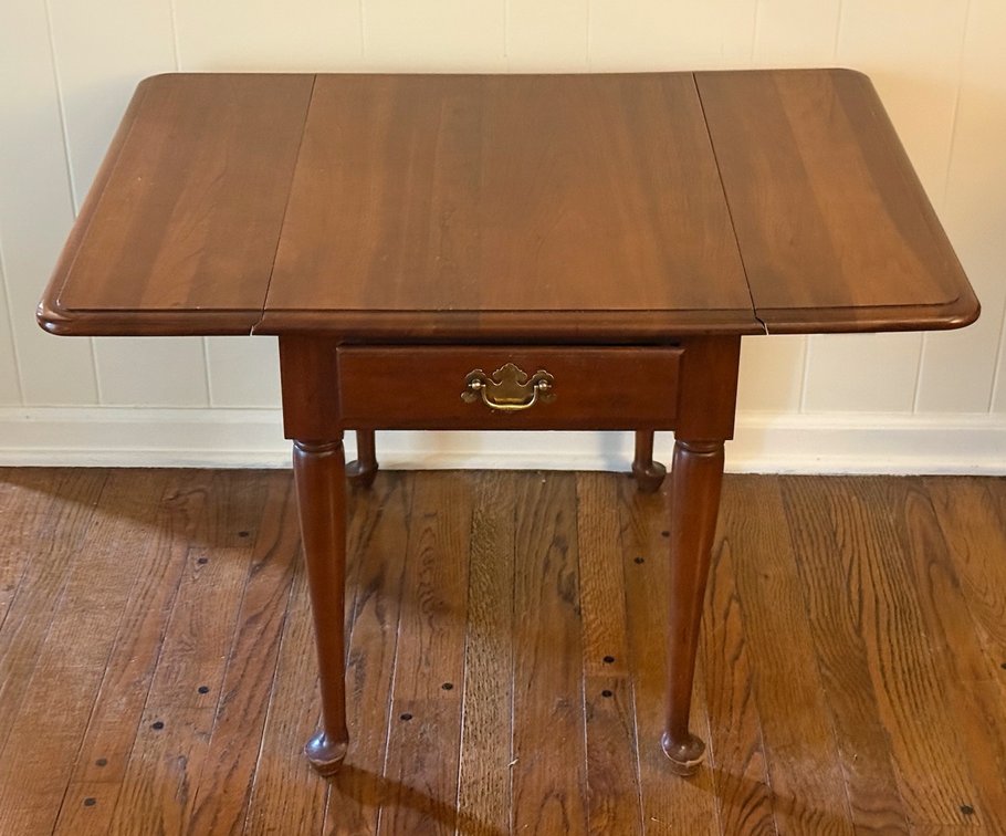 Solid Cherry Double Drop Leaf Lamp Table
