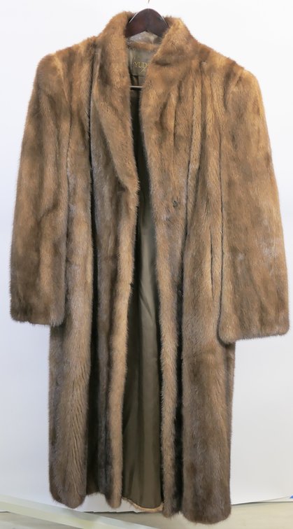 Women's Yudofsky Genuine Fur Coat