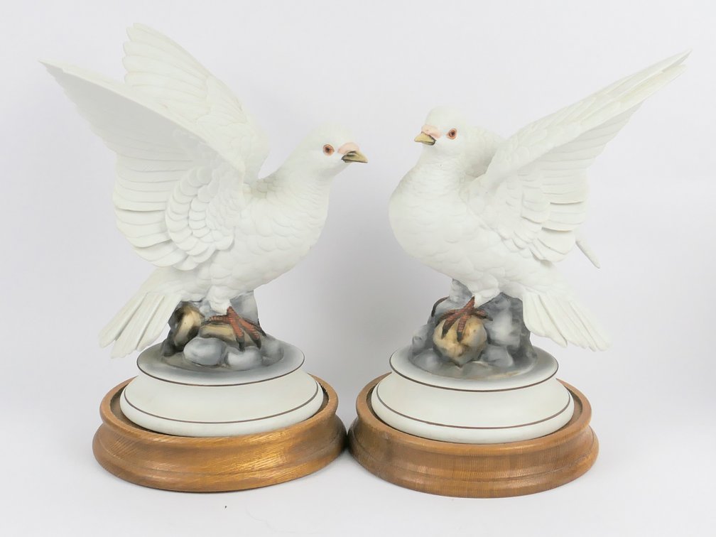 Porcelain White Doves Figurines