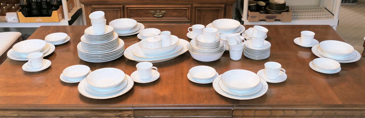 Noritake Duetto China Set