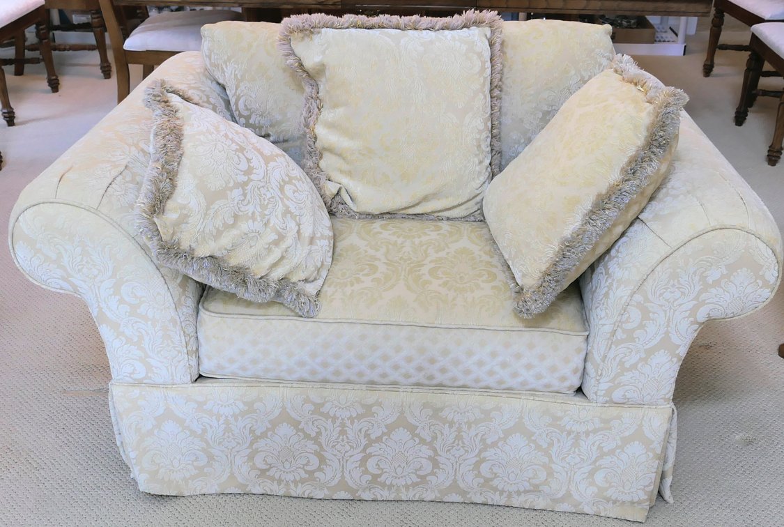 Melanie II Oversize Chair