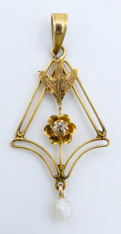 10K Gold Floral Pendant