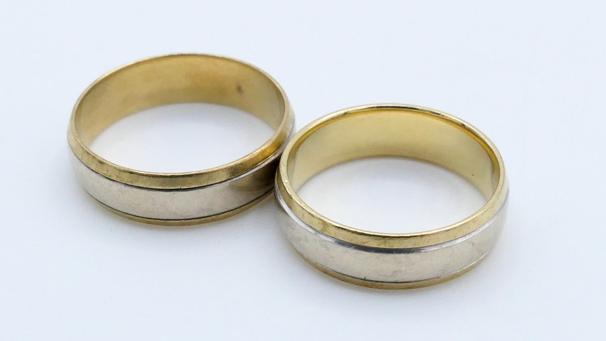 Pair of 10K Gold Bands