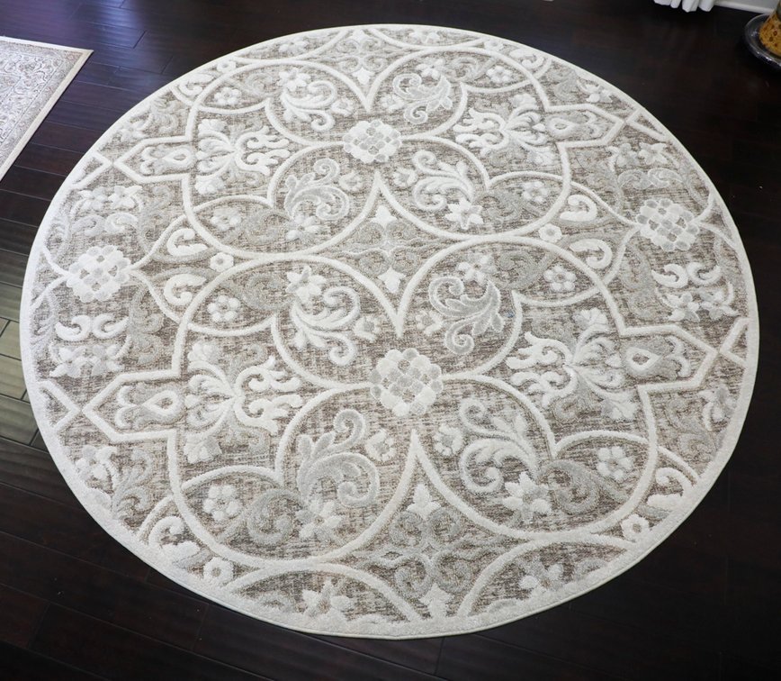 Circular English Wilton Style Bound Edge Rug