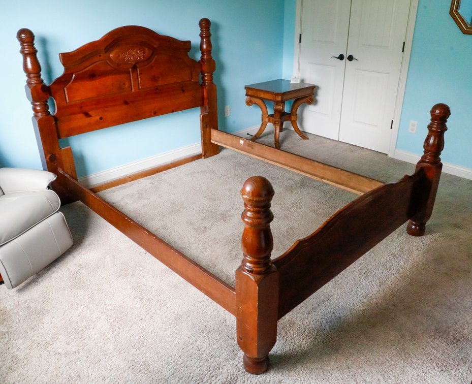 Dark Honey Finish Solid Pine Four Poster Bed