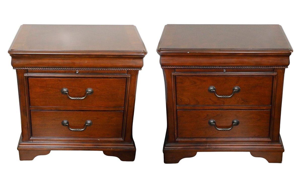 Pair of Mahogany Finish Night Stands