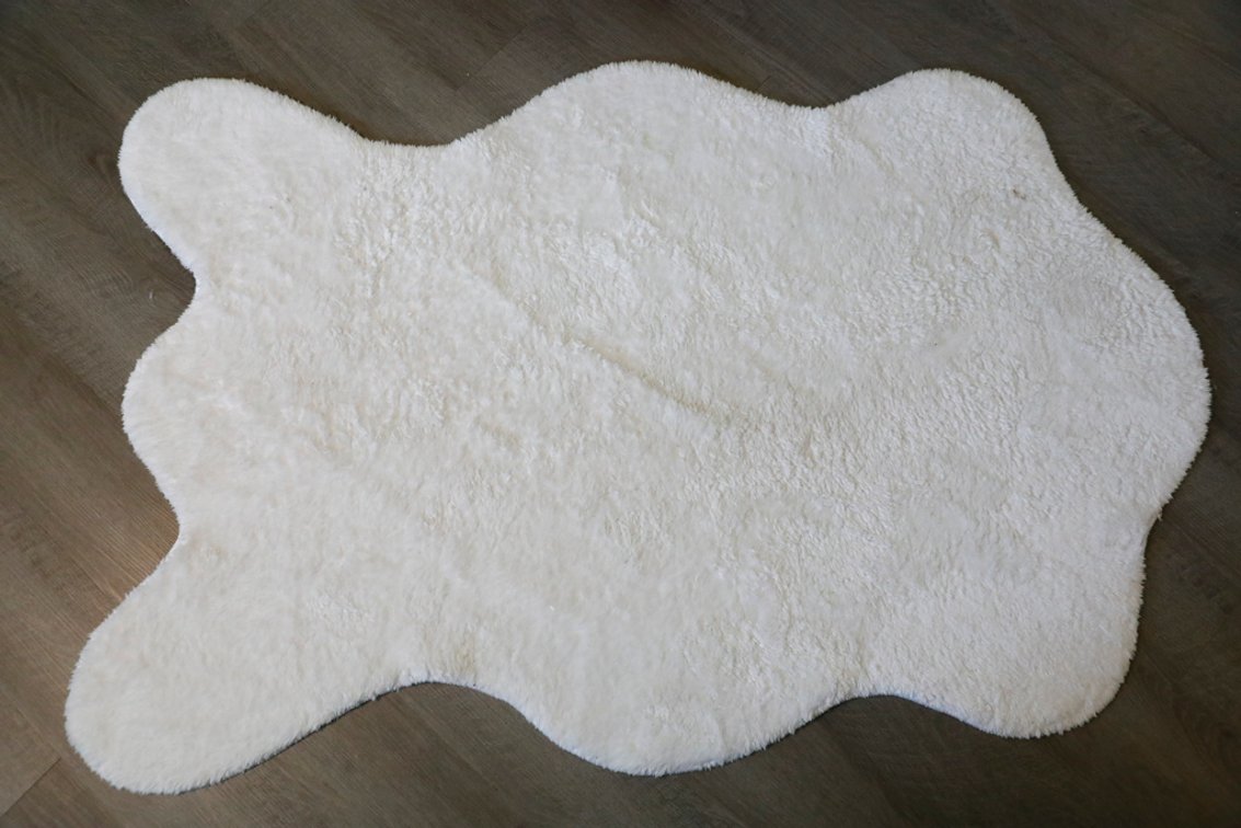 White Faux Fur Accent Rug