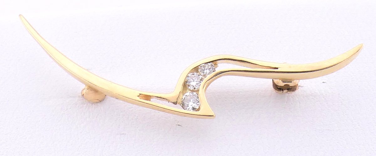 14K Gold Stylized Wave Brooch with Diamonds