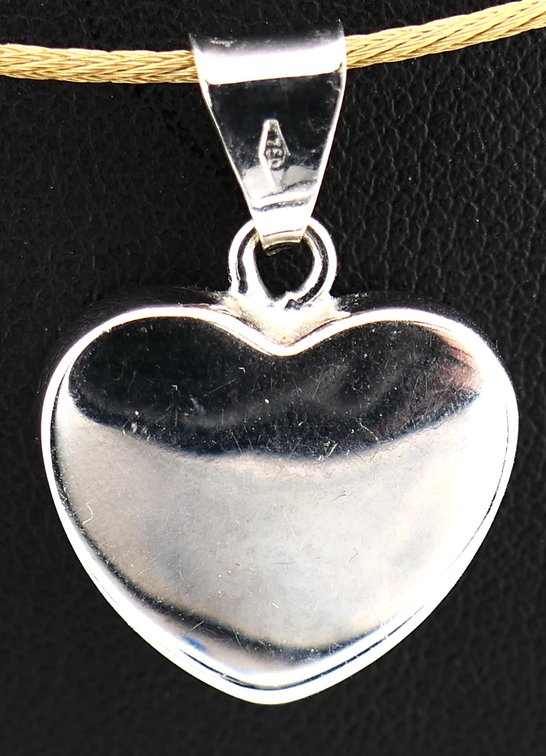 18K White Gold Heart Pendant