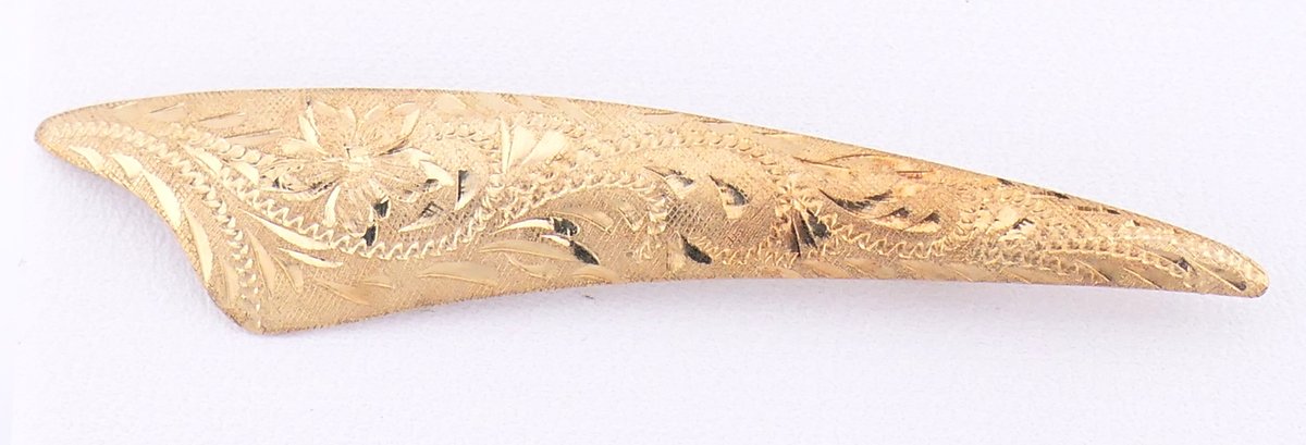 14K Gold Pin with Scroll Design